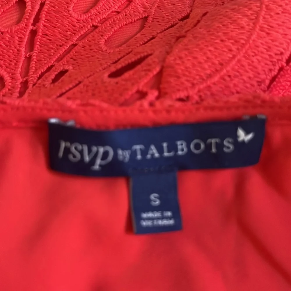 RSVP TALBOTS Elegant Pink Lace Women's Top - Picture 3 of 3